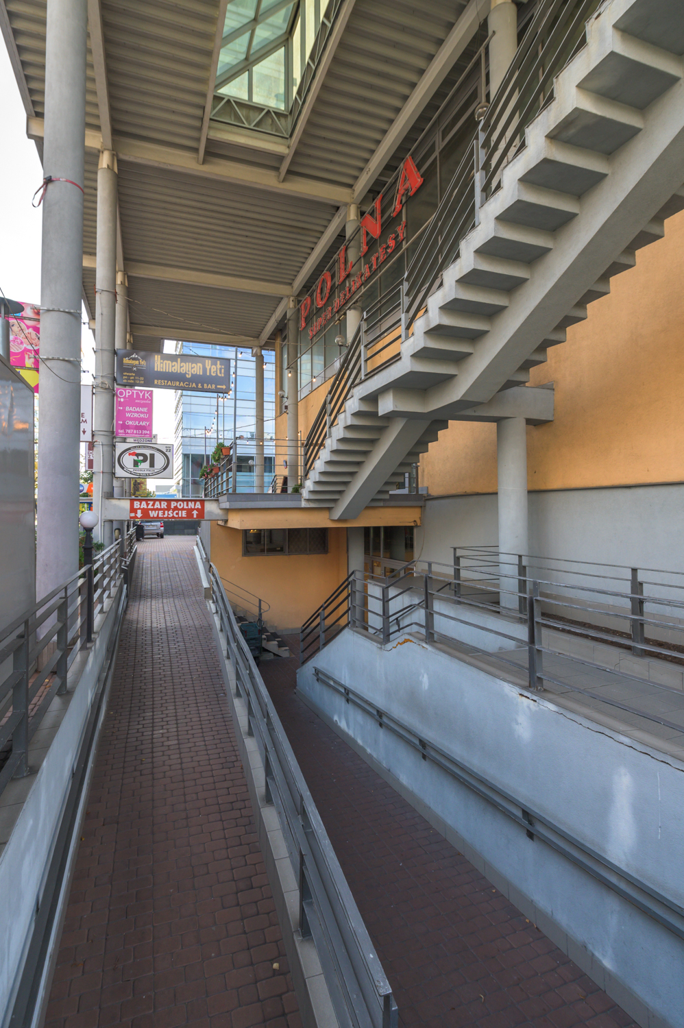 Zdjęcie architektury budynku Bazar Polna